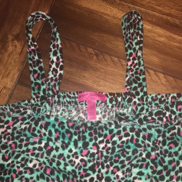 Betsey Johnson Leopard Bath Wrap - Picture 3 of 4